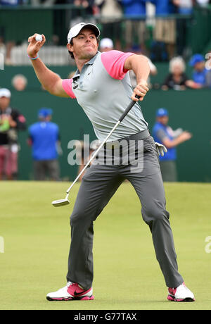 Der nordirische Rory McIlroy feiert den Gewinn der Open Championship 2014 im Royal Liverpool Golf Club, Hoylake. Stockfoto