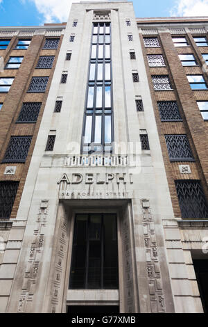 Adelphi Gebäude, 5 & 6 Robert Street, London, UK. Ein Denkmalgeschütztes Ziegel und Stuck-Fassade. Stockfoto