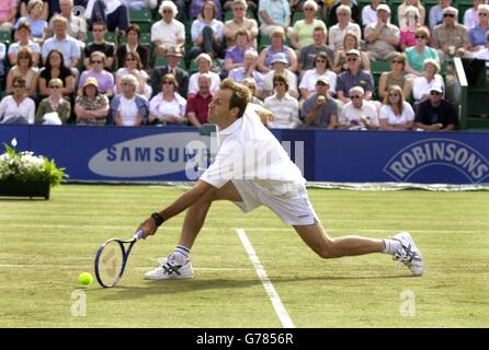 Rusedski / Vladimir - die Samsung Open. Der Großbritanniens Greg Rusedski während seines Spiels gegen Weißrussland Vladimir Voltchkov bei den Samsung Open, Nottingham. Stockfoto