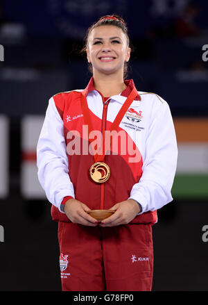 Die Engländerin Claudia Fragapane erhielt während der Commonwealth Games 2014 in Glasgow die Goldmedaille für das Women's Floor Final beim SSE Hydro. Stockfoto