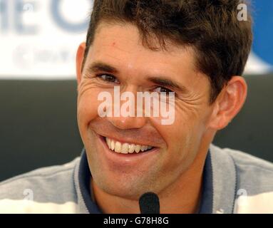 , KEINE HANDY-NUTZUNG. Irlands Padraig Harrington während einer Pressekonferenz, im Vorfeld der Open im Royal St. George's, Sandwich, Kent. Stockfoto