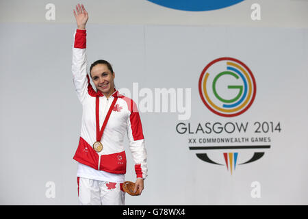 Goldmedaillengewinner Audrey Lacroix aus Kanada feiert danach auf dem Podium Sieg in der Frauen 200m Schmetterling Stockfoto