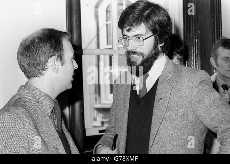 Politik - Nordirland Versammlung Wahlen - Gerry Adams - City Hall, Belfast Stockfoto