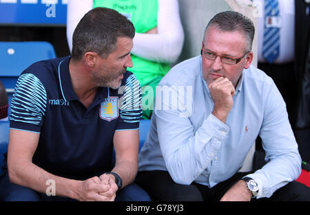 Fußball - vor der Saison freundlich - Chesterfield / Aston Villa - Proact Stadium. Aston Villa Manager Paul Lambert (rechts) und Assistent Roy Keane während der Vorsaison freundlich im Proact Stadium, Chesterfield. Stockfoto