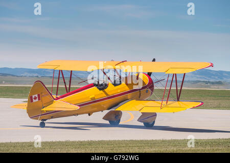 Boeing A75N1(PT17) 1941 Doppeldecker, Wings over Springbank, Springbank Airshow, Alberta, Kanada Stockfoto