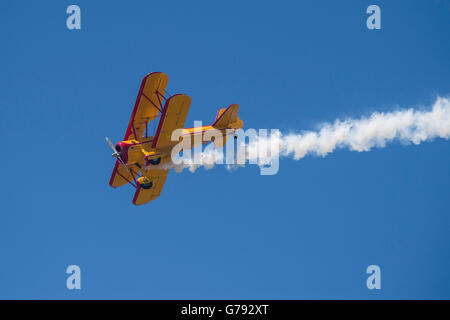 Boeing A75N1(PT17) 1941 Doppeldecker, Wings over Springbank, Springbank Airshow, Alberta, Kanada Stockfoto