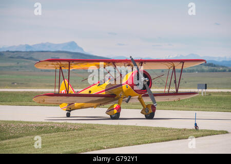 Boeing A75N1(PT17) 1941 Doppeldecker, Wings over Springbank, Springbank Airshow, Alberta, Kanada Stockfoto