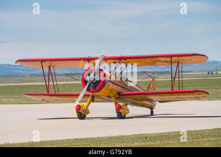 Boeing A75N1(PT17) 1941 Doppeldecker, Wings over Springbank, Springbank Airshow, Alberta, Kanada Stockfoto