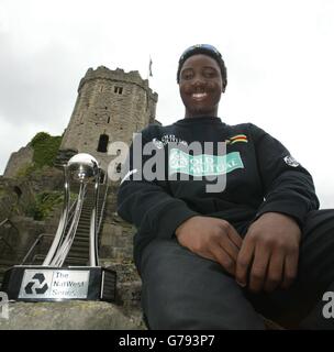 Die NatWest Series - Tatenda Taibu. Simbabwes Tatenda Taibu im Cardiff Castle, vor dem NatWest Series-Spiel gegen Südafrika in den Sophia Gardens, Cardiff. Stockfoto