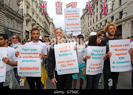 London, UK. 25. Juni 2016. Teilnehmer an der London Pride Parade in London, wo das Thema #nofilter Credit ist: Paul Brown/Alamy Live News Stockfoto