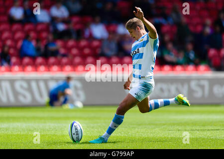 Manchester, UK. 25. Juni 2016. Argentiniens Domingo Miotti dauert einen Elfmeter während Rugby U20 Weltmeisterschaft Südafrika Vs Argentinien AJ-Bell-Stadion in Manchester, England. Bildnachweis: Taka Wu/Alamy Live-Nachrichten Stockfoto