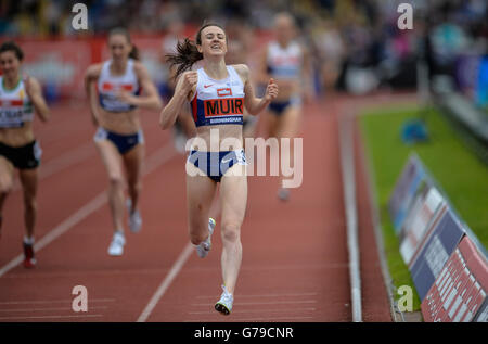 Alexander-Stadion, Birmingham, UK. 26. Juni 2016. Britische Meisterschaften. Laura Muir kreuzt die Linie um die 1500 m zu gewinnen. © Aktion Plus Sport/Alamy Live-Nachrichten Stockfoto