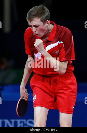 Liam Pitchford, Englands, während seines Bronzemedaillenmatches beim Herren-Einzel-Tischtennis auf dem Scotstoun Sports Campus, während der Commonwealth Games 2014 in Glasgow. Stockfoto