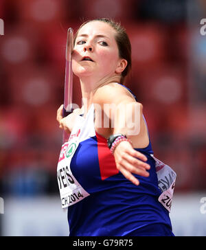 Die britische Goldie Sayers startet am ersten Tag der Leichtathletik-Europameisterschaften 2014 im Letzigrund-Stadion in Zürich in der Damen-Javelin-Qualifikation. Stockfoto