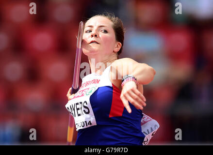 Die britische Goldie Sayers startet am ersten Tag der Leichtathletik-Europameisterschaften 2014 im Letzigrund-Stadion in Zürich in der Damen-Javelin-Qualifikation. Stockfoto