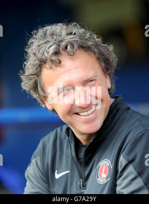 Fußball - vor der Saison freundlich - Portsmouth / Charlton Athletic - Fratton Park. Charlton Athletic Senior Professional Development Coach Patrick Van Houdt Stockfoto