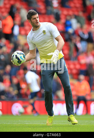 Fußball - Barclays Premier League - Liverpool - Southampton - Anfield. Southampton-Torwart Fraser Forster beim Spiel der Barclays Premier League in Anfield, Liverpool. Stockfoto