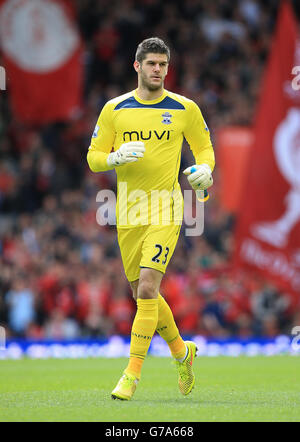 Southampton-Torwart Fraser Forster beim Spiel der Barclays Premier League in Anfield, Liverpool. Stockfoto