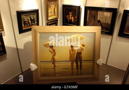 In der Höhe befindet sich das Gemälde „Mad Dogs“ (Vordergrund) von Jack Vettriano, das voraussichtlich in der Auktion 200,000-250 bei der Sothebys Scottish and Sporting Pictures Auktion nächste Woche im Gleneagles Hotel verkauft wird. Stockfoto