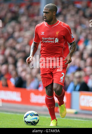 Liverpools Glen Johnson während des Spiels der Barclays Premier League in Anfield, Liverpool. DRÜCKEN Sie VERBANDSFOTO. Bilddatum: Sonntag, 17. August 2014. Siehe PA Geschichte FUSSBALL Liverpool. Bildnachweis sollte lauten: Peter Byrne/PA Wire. Stockfoto