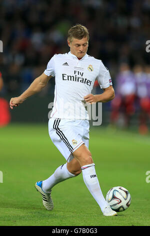 Fußball - UEFA Super Cup 2014 - Sevilla / Real Madrid - Cardiff City Stadium. Toni Kroos von Real Madrid in Aktion Stockfoto