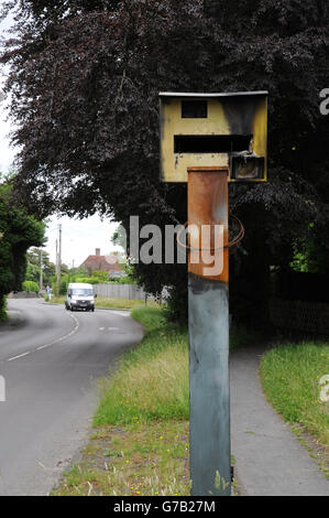 Ein Blitzer am Straßenrand in East Sussex Dorf von Nutley ausgebrannt. Stockfoto