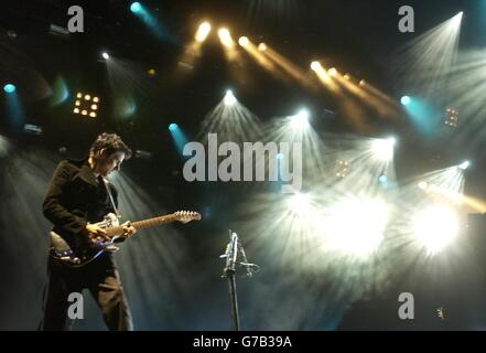 Matt Bellamy von Muse tritt beim V Festival in Chelmsford, Essex auf. Stockfoto