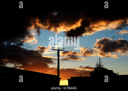 Ein allgemeiner Blick auf die Flutlichter im Goldsands Stadium, Heimstadion von Bournemouth Stockfoto