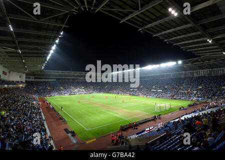 Allgemeine Ansicht der Aktion zwischen Coventry City und Gillingham In der Nacht der Rückkehr in die Ricoh Arena Stockfoto