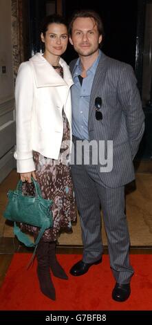 Schauspieler Christian Slater und seine Frau Ryan Haddon kommen zur Dom Perignon Vanity Fair Party im Grosvenor Crescent im Zentrum von London. Stockfoto