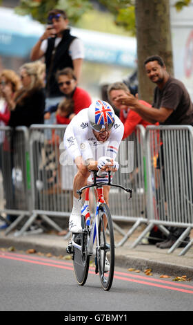 Radfahren - 2014 Tour of Britain - Individual Time Trial - London. Sir Bradley Wiggins von Team Sky während des Einzelzeitfahrens während der achten Etappe der Tour of Britain 2014 in London. Stockfoto