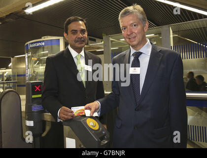 Kontaktloses Bezahlen am Oyster Dienstleistungen eingeführt Stockfoto