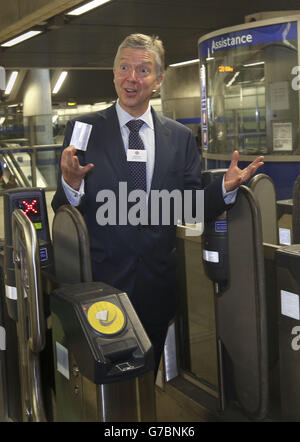 Kontaktloses Bezahlen am Oyster Dienstleistungen eingeführt Stockfoto