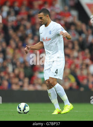 Fußball - Barclays Premier League - Manchester United / Queens Park Rangers - Old Trafford. Steven Caulker Von Queens Park Rangers Stockfoto