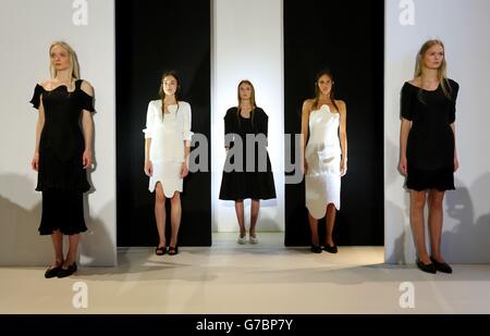 Tata-Naka Catwalk - London Fashionweek 2014 Stockfoto