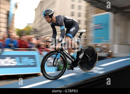 Radfahren - 2014 Tour of Britain - Individual Time Trial - London. Bernard Eisel von Team Sky startet im Einzelzeitfahren während der achten Etappe der Tour of Britain 2014 in London Stockfoto