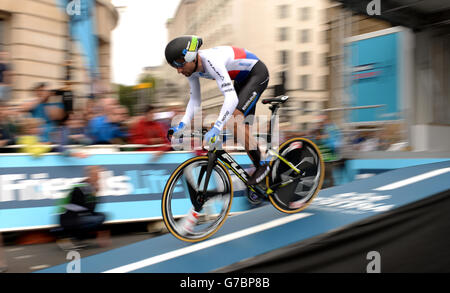 Radfahren - 2014 Tour of Britain - Individual Time Trial - London. Jan Barta von NetApp-Endura startet im Individual Time Trial während der achten Etappe der Tour of Britain 2014 in London Stockfoto