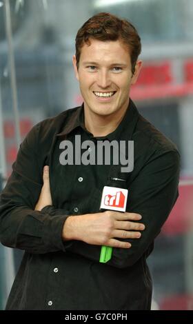 Schauspieler Nick Moran während seines Gastauftritts in MTV's TRL - Total Request Live - Show, in ihren neuen Studios am Leicester Square, im Zentrum von London. Stockfoto