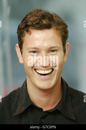 Schauspieler Nick Moran während seines Gastauftritts in MTV's TRL - Total Request Live - Show, in ihren neuen Studios am Leicester Square, im Zentrum von London. Stockfoto