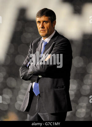 Fußball - International freundlich - Saudi-Arabien V Australien - Craven Cottage. Juan Ramon Lopez Caro, Cheftrainer Saudi-Arabiens Stockfoto