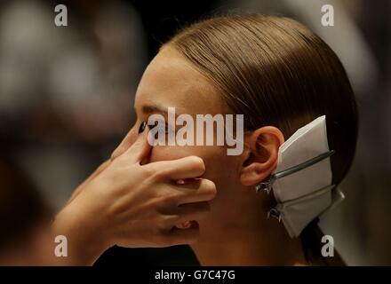 Backstage - Issa London Fashionweek 2014 Stockfoto