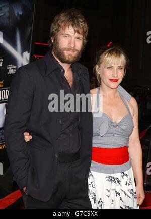 Patricia Arquette bei der Weltpremiere von „Sky Captain and the World of Tomorrow“ im Grauman's Chinese Theatre, Hollywood, CA. Stockfoto