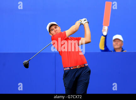 Golf - 40. Ryder Cup - Praxis Tag zwei - Gleneagles. Der US-Amerikaner Cameron Young tritt beim Junior Ryder Cup während einer Trainingseinheit auf dem Gleneagles Golf Course, Perthshire, an. Stockfoto