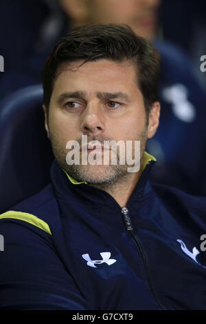 Fußball - Capital One Cup - Dritte Runde - Tottenham Hotspur gegen Nottingham Forest - White Hart Lane. Der Manager von Tottenham Hotspur, Mauricio Pochettino, beim dritten Spiel des Capital One Cup in der White Hart Lane in London. Stockfoto