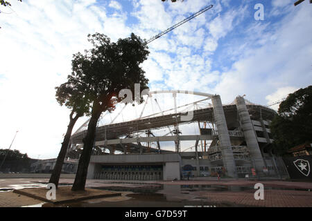 Das J. Havelange Olympic Stadium ist der Gastgeber der Olympischen Spiele 2016 in Rio, die im Bau sind und vor Ort als „Engenhao“ bekannt sind (nach dem Viertel Engenho de Dentro, in dem es sich befindet), das die Leichtathletik-Leichtathletik-Veranstaltungen während der Olympischen und Paralympischen Spiele ausrichten wird. Stockfoto