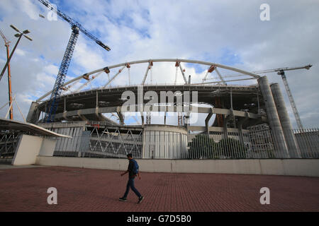 Das J. Havelange Olympic Stadium ist der Gastgeber der Olympischen Spiele 2016 in Rio, die im Bau sind und vor Ort als „Engenhao“ bekannt sind (nach dem Viertel Engenho de Dentro, in dem es sich befindet), das die Leichtathletik-Leichtathletik-Veranstaltungen während der Olympischen und Paralympischen Spiele ausrichten wird. Stockfoto