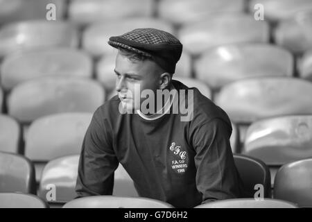 Everton-Fans auf der Tribüne während des Spiels der Barclays Premier League im Goodison Park, Liverpool. DRÜCKEN Sie VERBANDSFOTO. Bilddatum: Samstag, 18. Oktober 2014. Siehe PA Geschichte FUSSBALL Everton. Bildnachweis sollte Peter Byrne / PA Wire lesen. . . Stockfoto