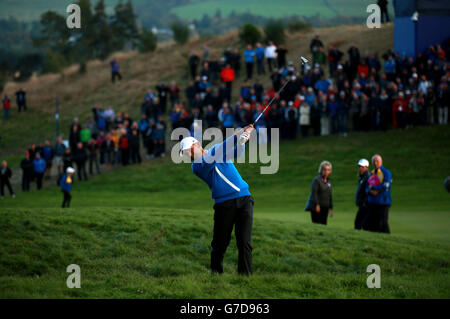 Golf - 40. Ryder Cup - erster Tag - Gleneagles. Europas Sergio Garcia beim Viererspiel am ersten Tag des 40. Ryder Cup auf dem Gleneagles Golf Course, Perthshire. Stockfoto