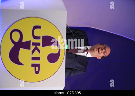 Mark Reckless von UKIP hält seine Rede während der Ukip-Jahreskonferenz auf der Rennbahn Doncaster in South Yorkshire. Stockfoto