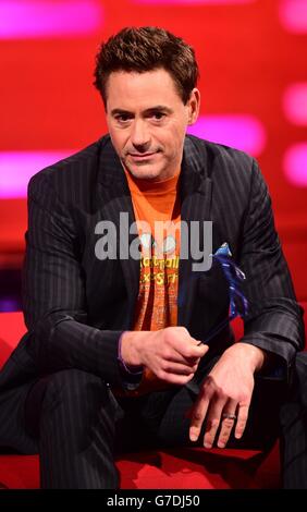 Robert Downey Jr während der Dreharbeiten zur Graham Norton-Show, die in den London Studios, London, gedreht wurde und am Freitagabend auf BBC One ausgestrahlt wird. Stockfoto